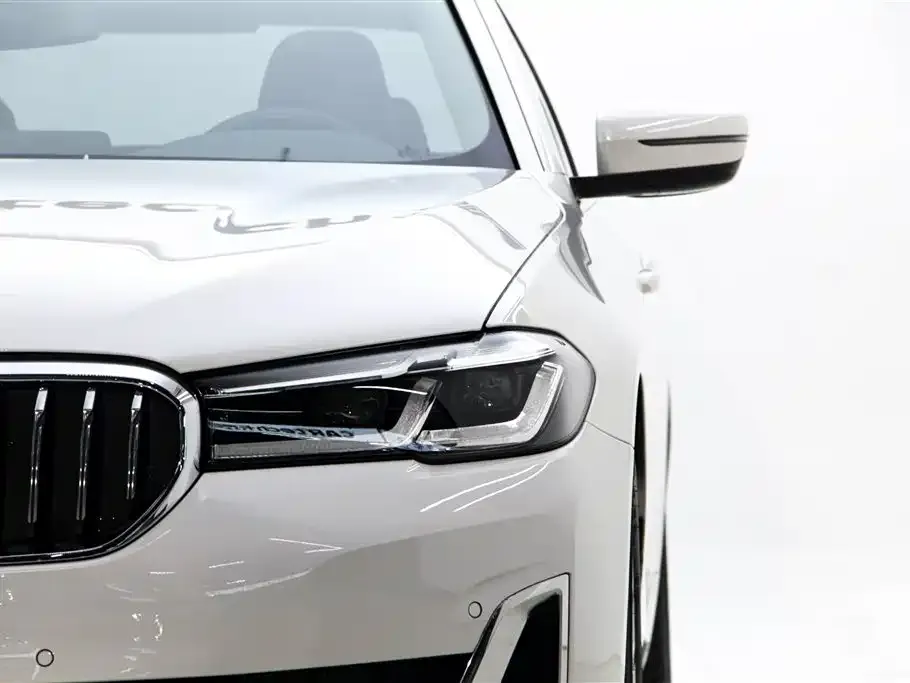 BMW 5 Series — фото 9