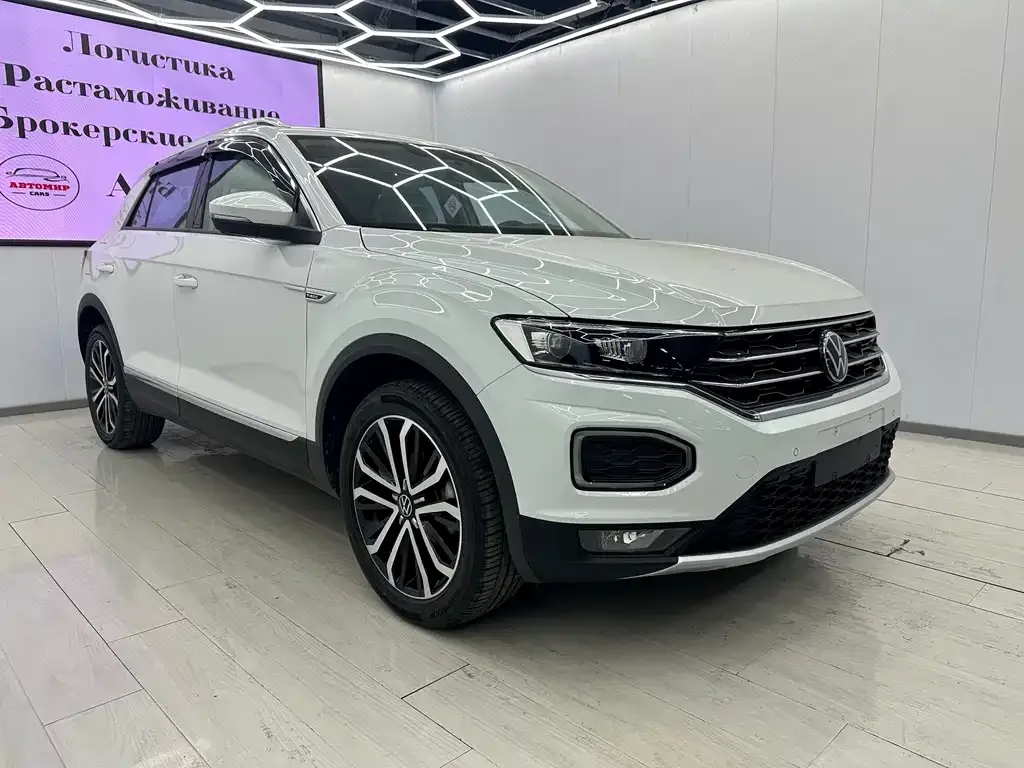 Volkswagen T-Roc — фото 2