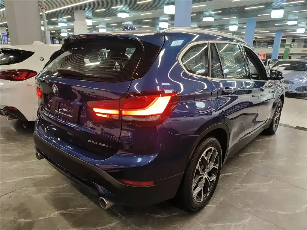BMW X1 — фото 7