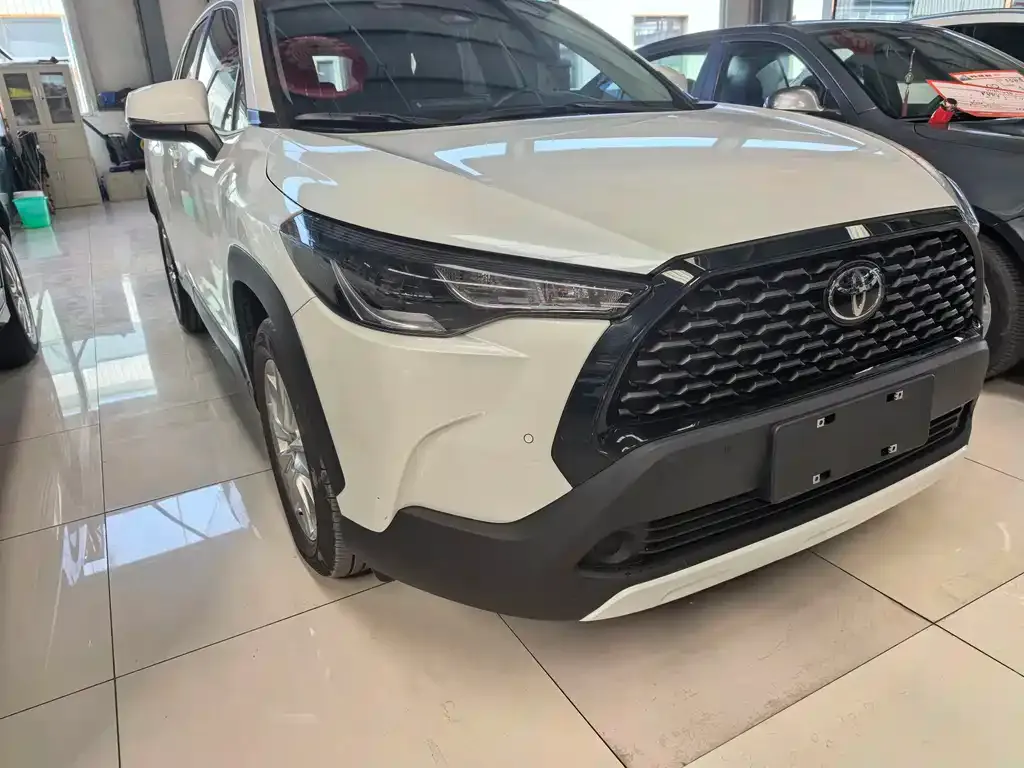 Toyota Corolla Cross — фото 3