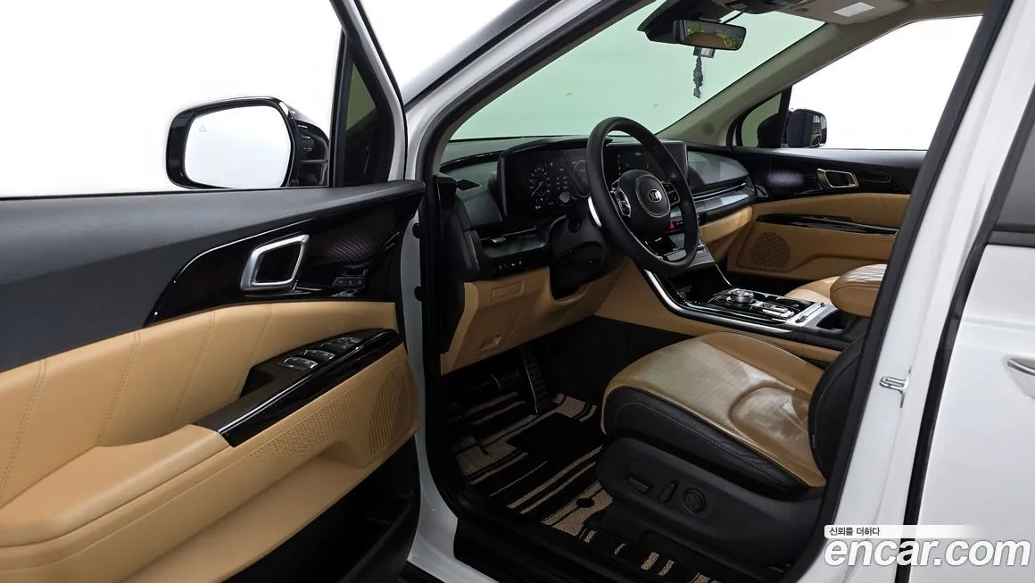 Kia Carnival — фото 10