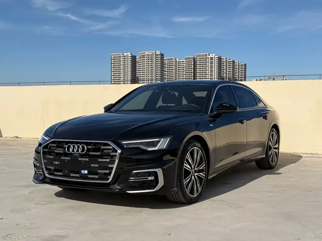 Audi A6L — фото 1
