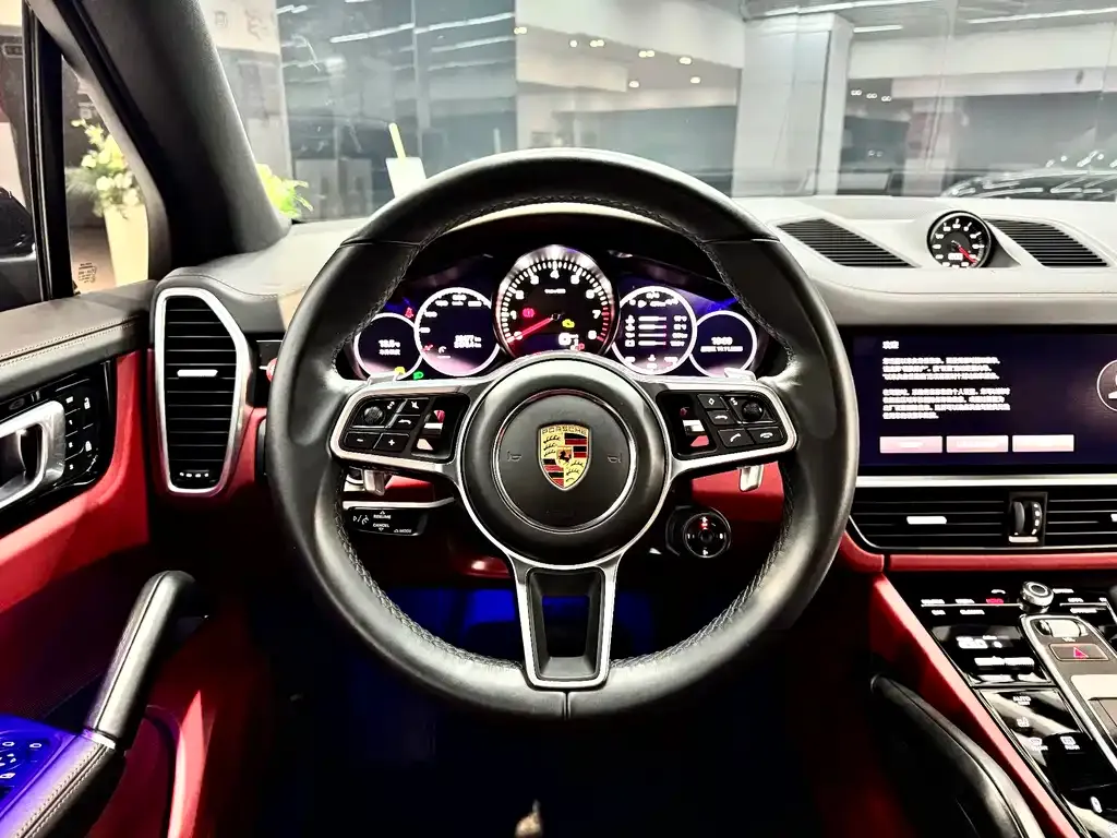 Porsche Cayenne — фото 8