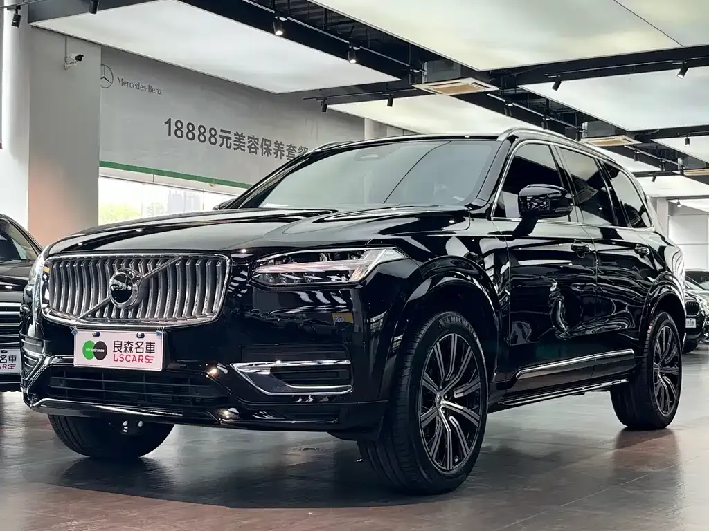 Volvo XC90 — фото 1