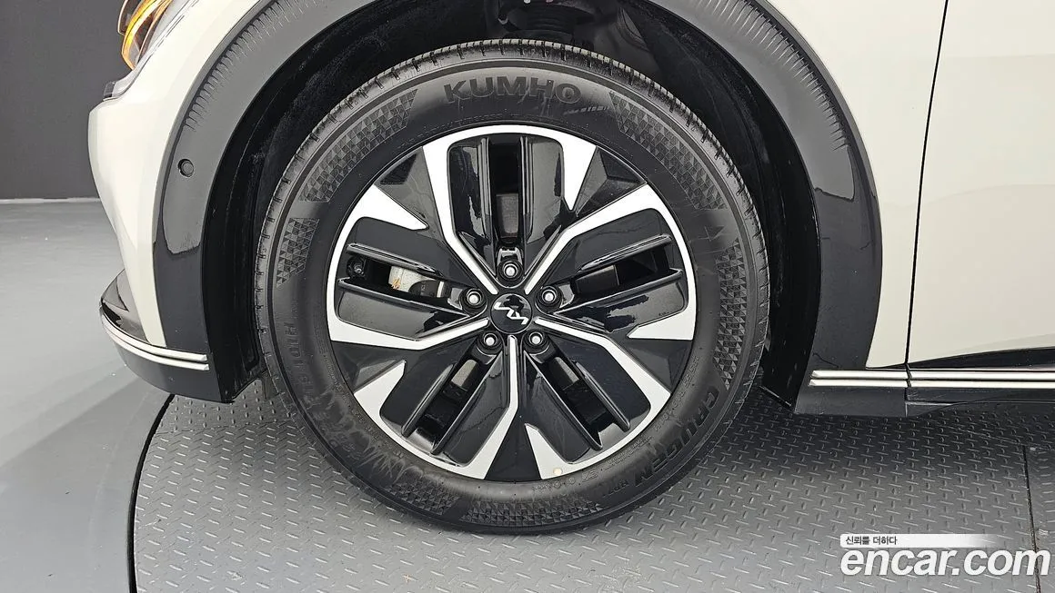 Kia EV6 — фото 5