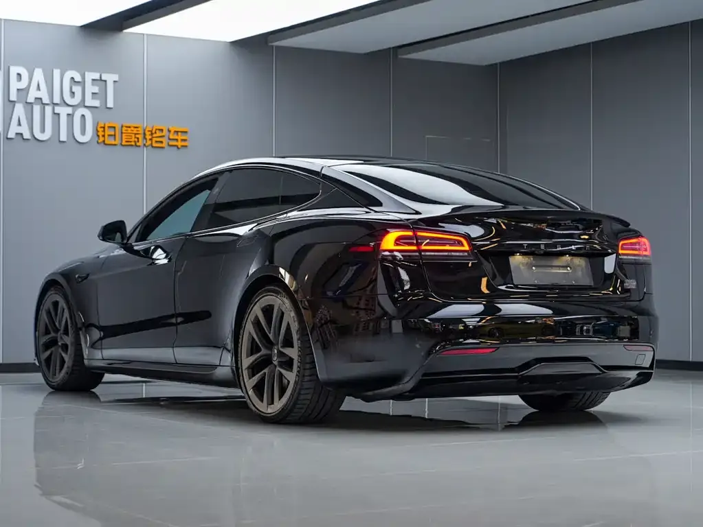 Tesla Model S — фото 6