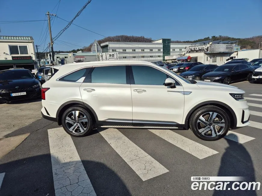 Kia Sorento — фото 6