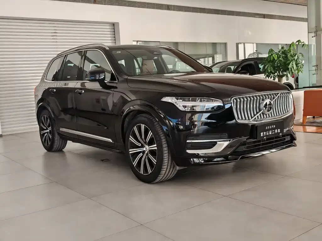 Volvo XC90 — фото 3