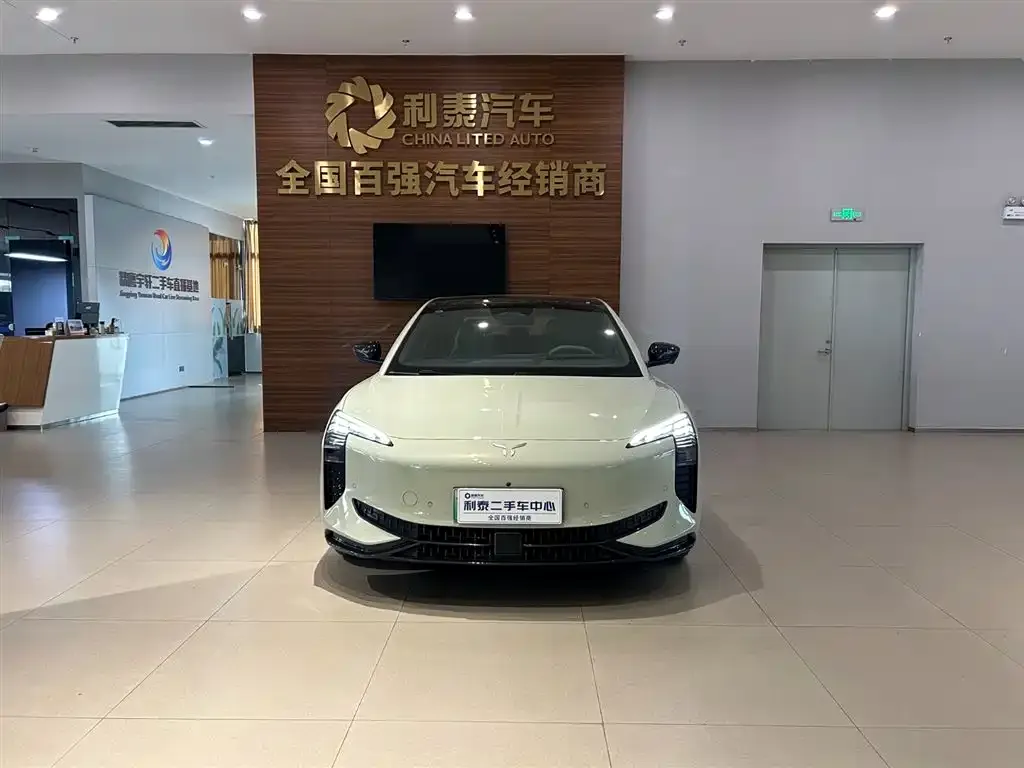 Hongqi EH7 — фото 2