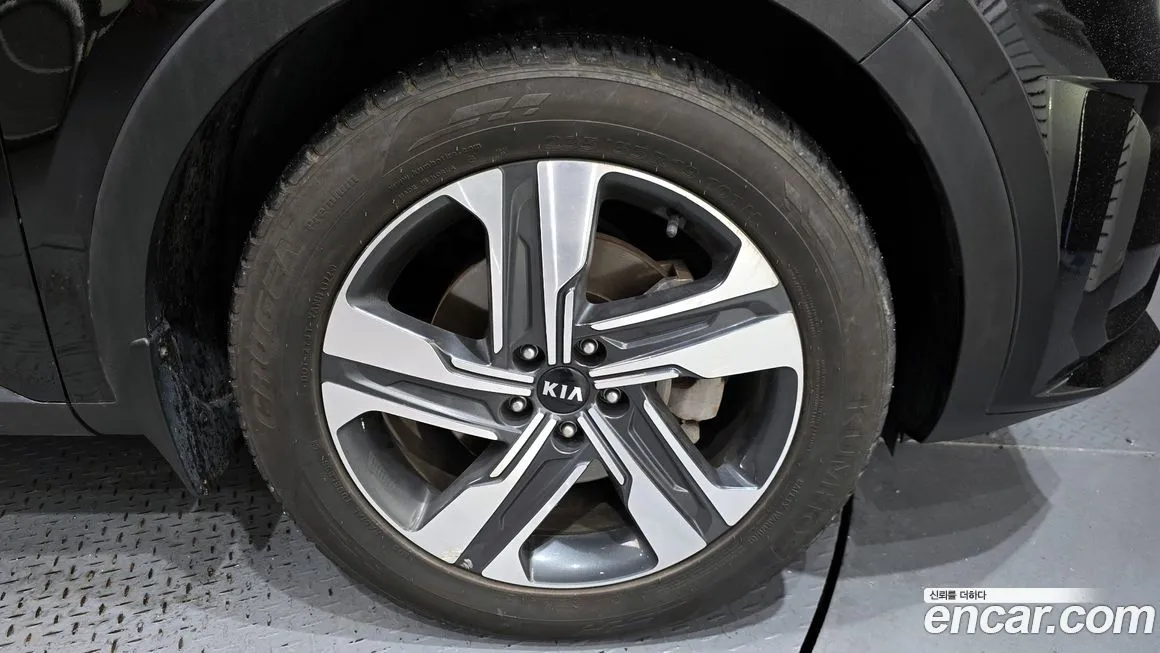 Kia Sorento — фото 5