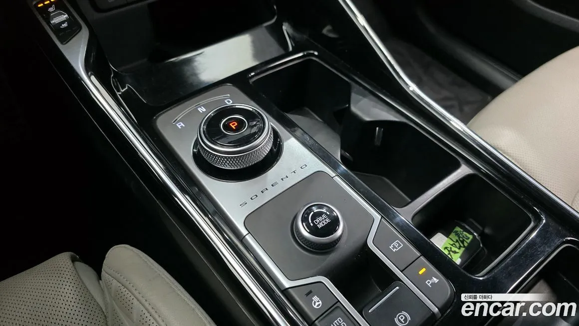 Kia Sorento — фото 9