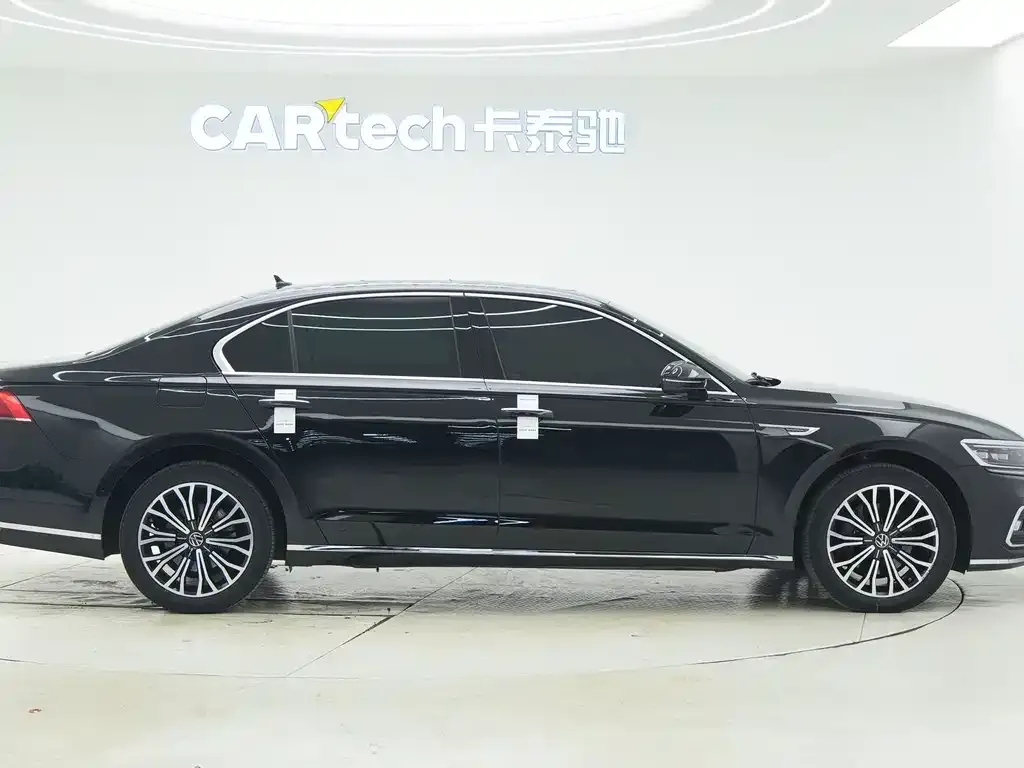 Volkswagen Phideon — фото 5