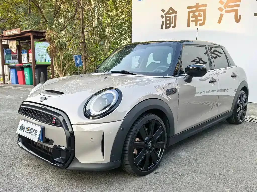 MINI Cooper (3-door) — фото 1