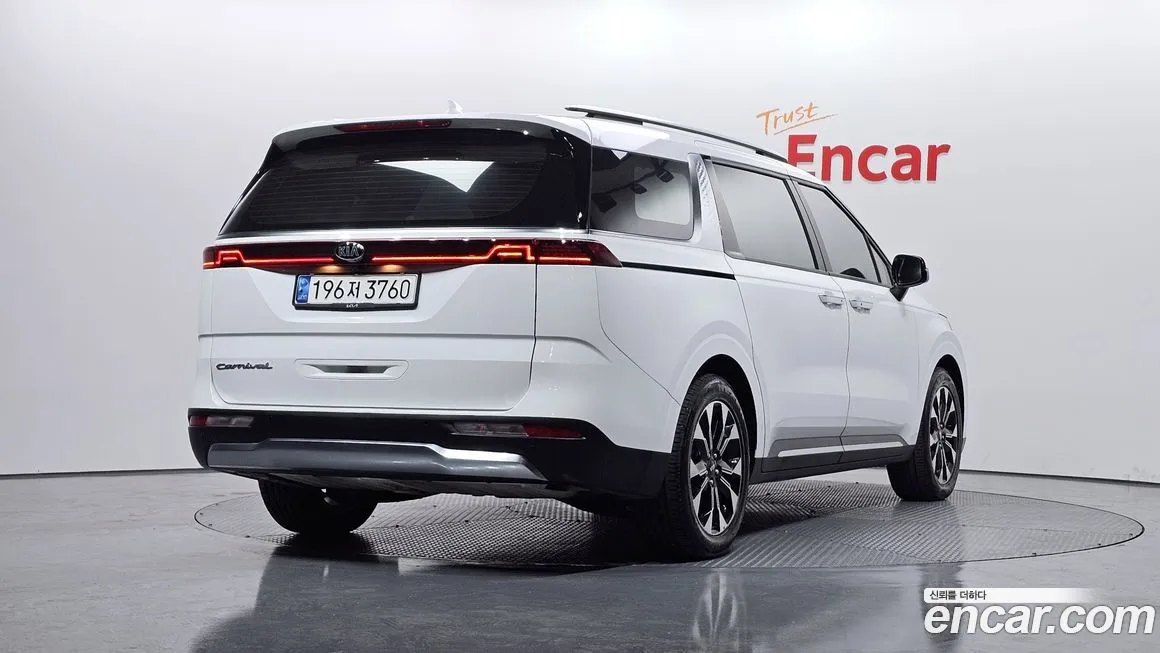 Kia Carnival — фото 2