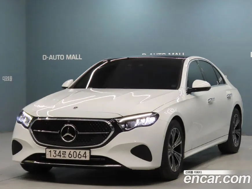 Mercedes-Benz E-Class — фото 1