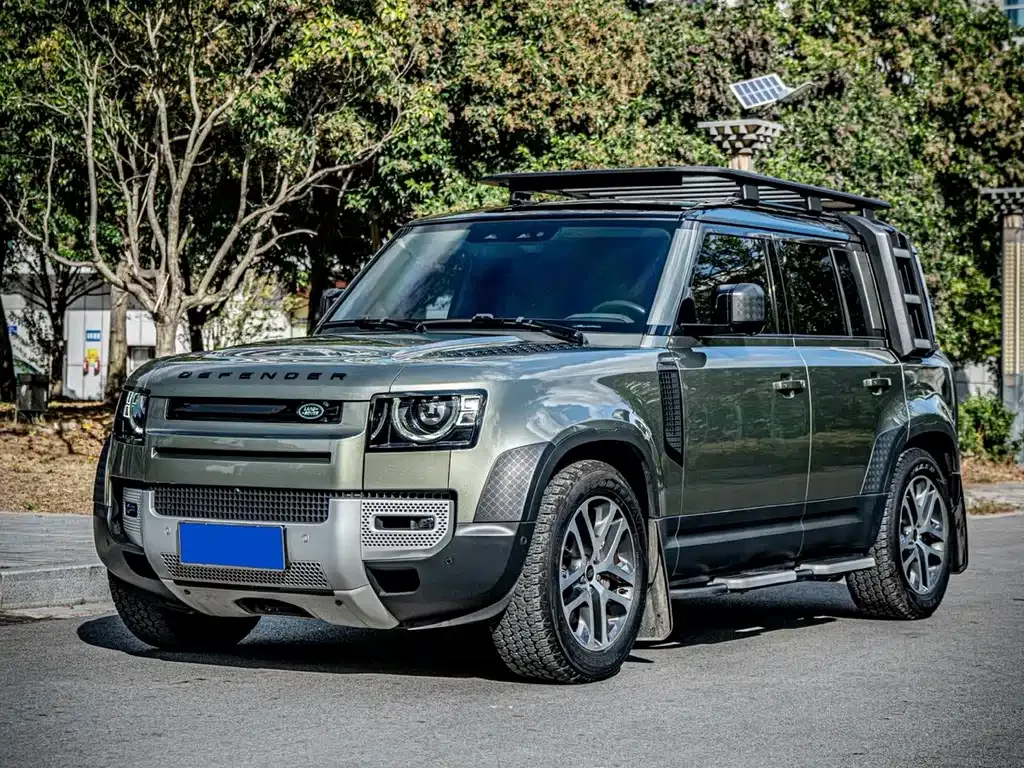 Land Rover Defender — фото 1