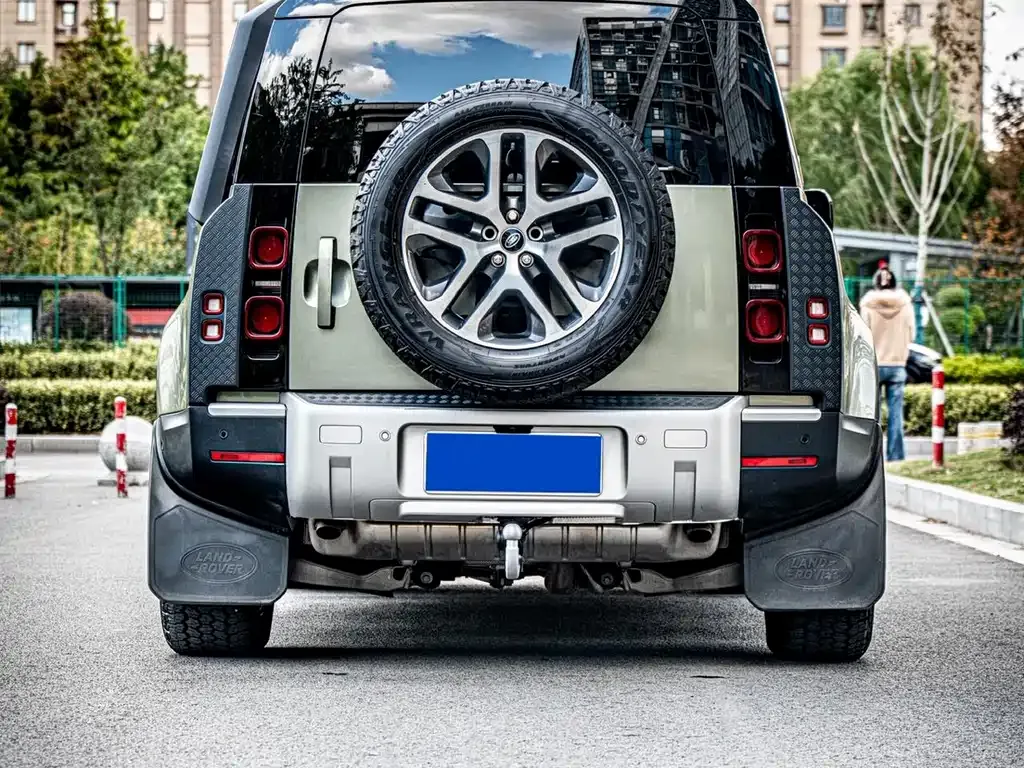 Land Rover Defender — фото 5