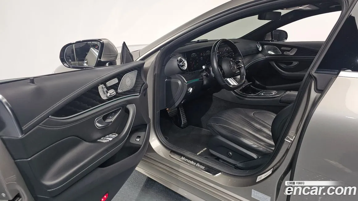 Mercedes-Benz CLS-Class — фото 10