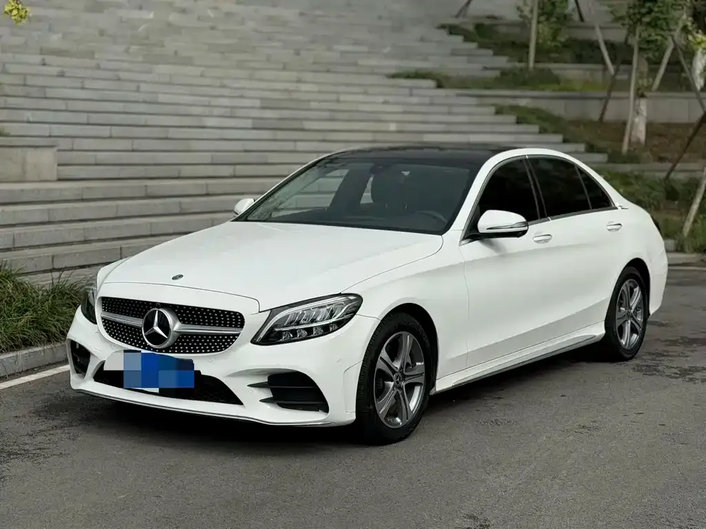 Mercedes-Benz C-Class — фото 1