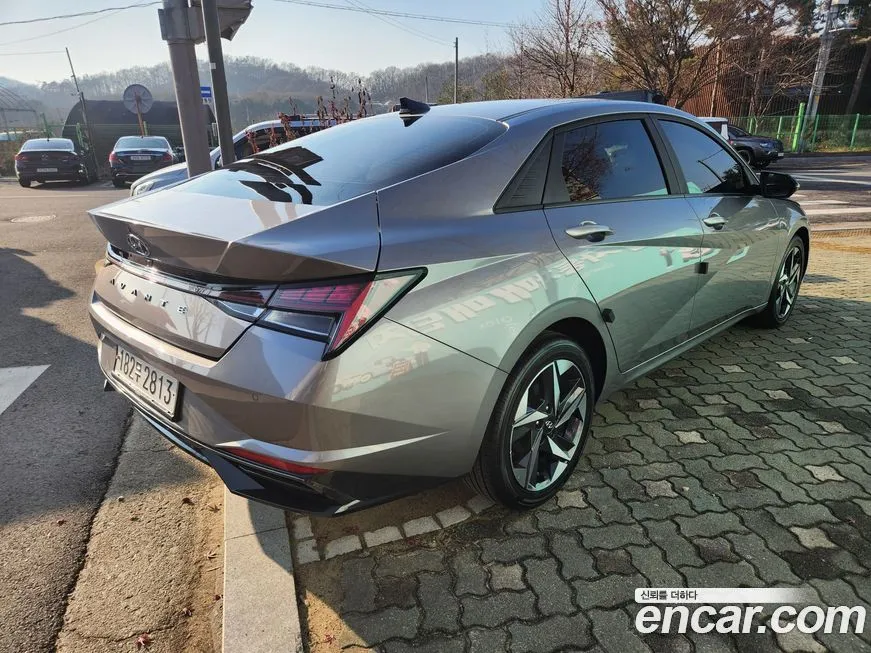 Hyundai AVANTE — фото 3