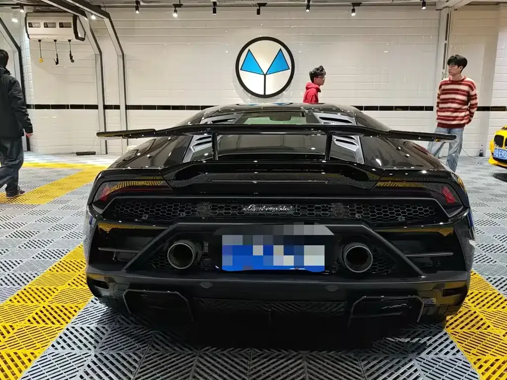 Lamborghini Huracan — фото 8