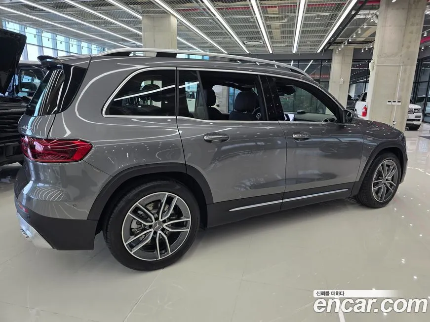 Mercedes-Benz GLB-Class — фото 5