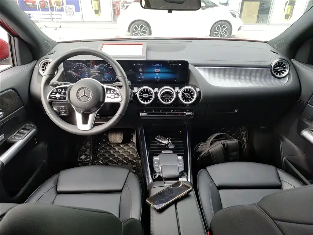 Mercedes-Benz GLA — фото 10