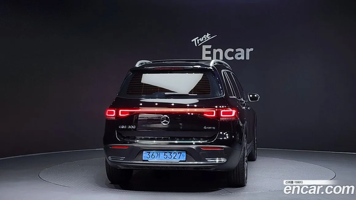 Mercedes-Benz EQB — фото 4