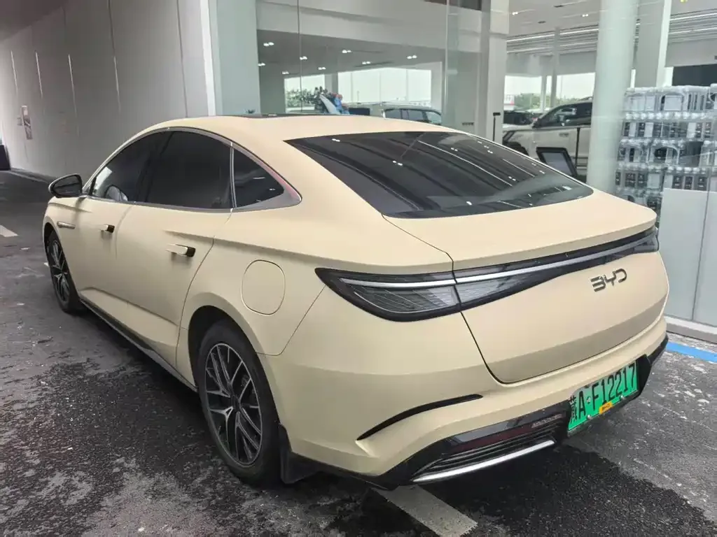 BYD Seal — фото 5