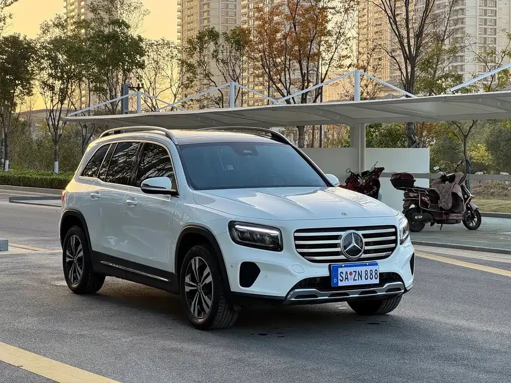 Mercedes-Benz GLB — фото 3