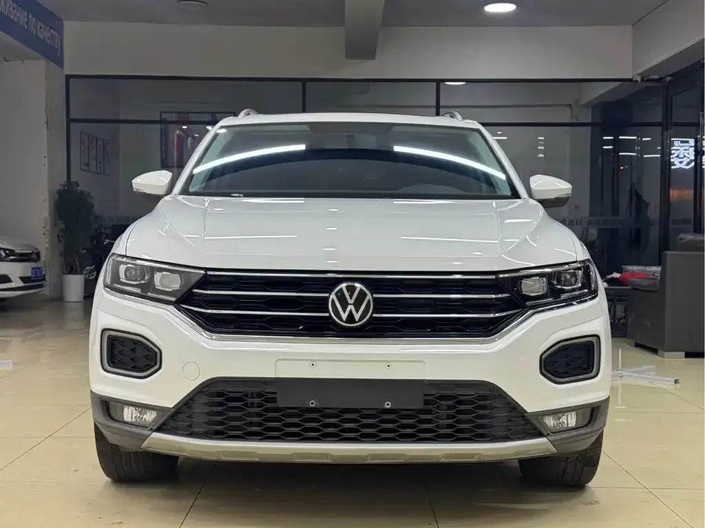 Volkswagen T-Roc — фото 2