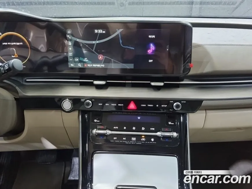 Kia Carnival — фото 10