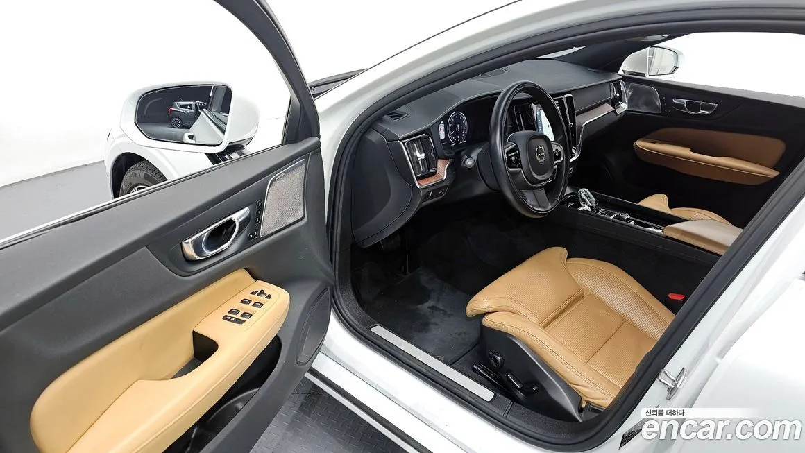 Volvo S60 — фото 10