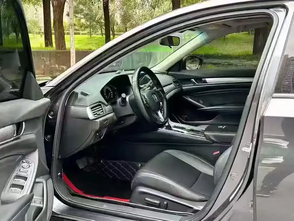 Honda Accord — фото 4