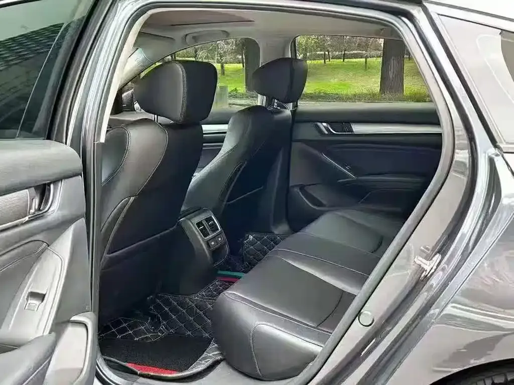 Honda Accord — фото 6