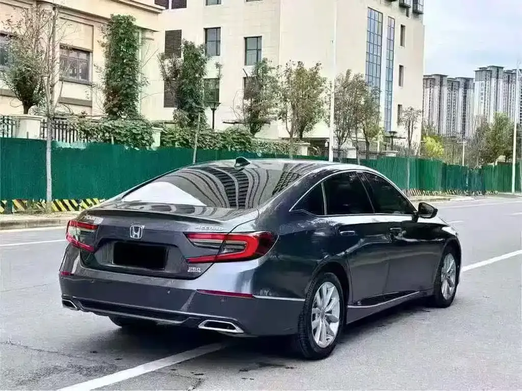 Honda Accord — фото 7