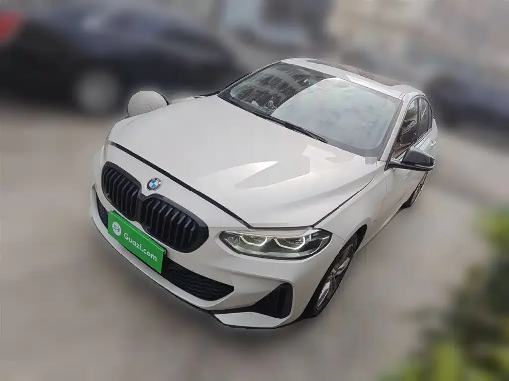 BMW 1 Series — фото 1