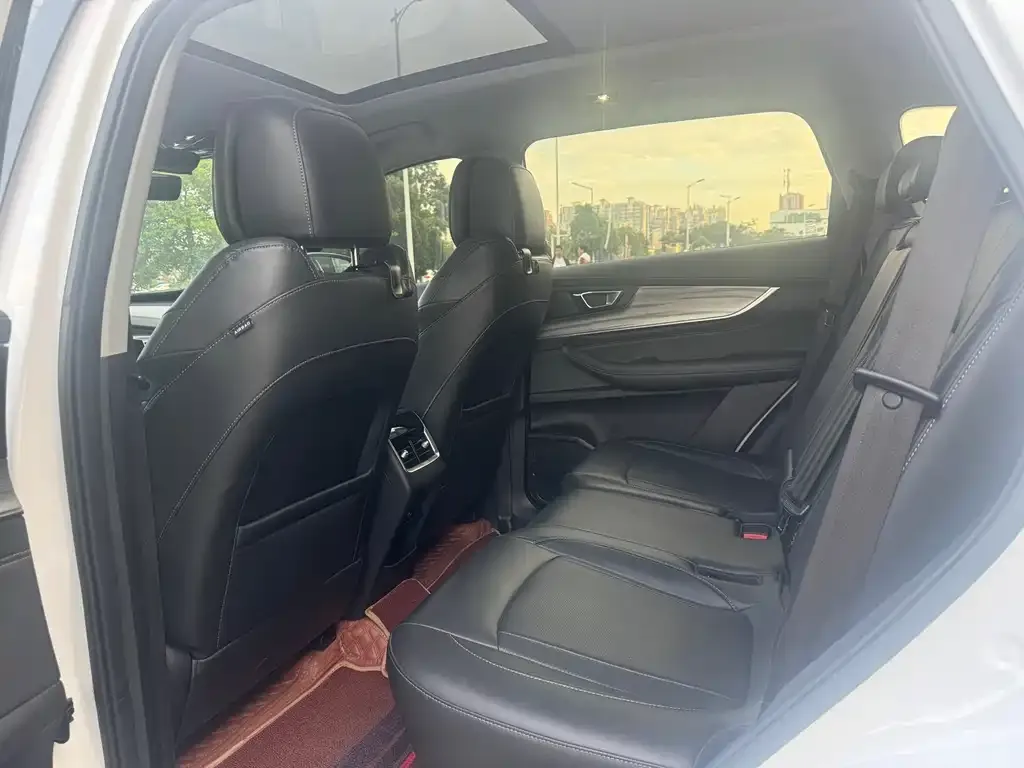 Chery Tiggo 8 PLUS — фото 9