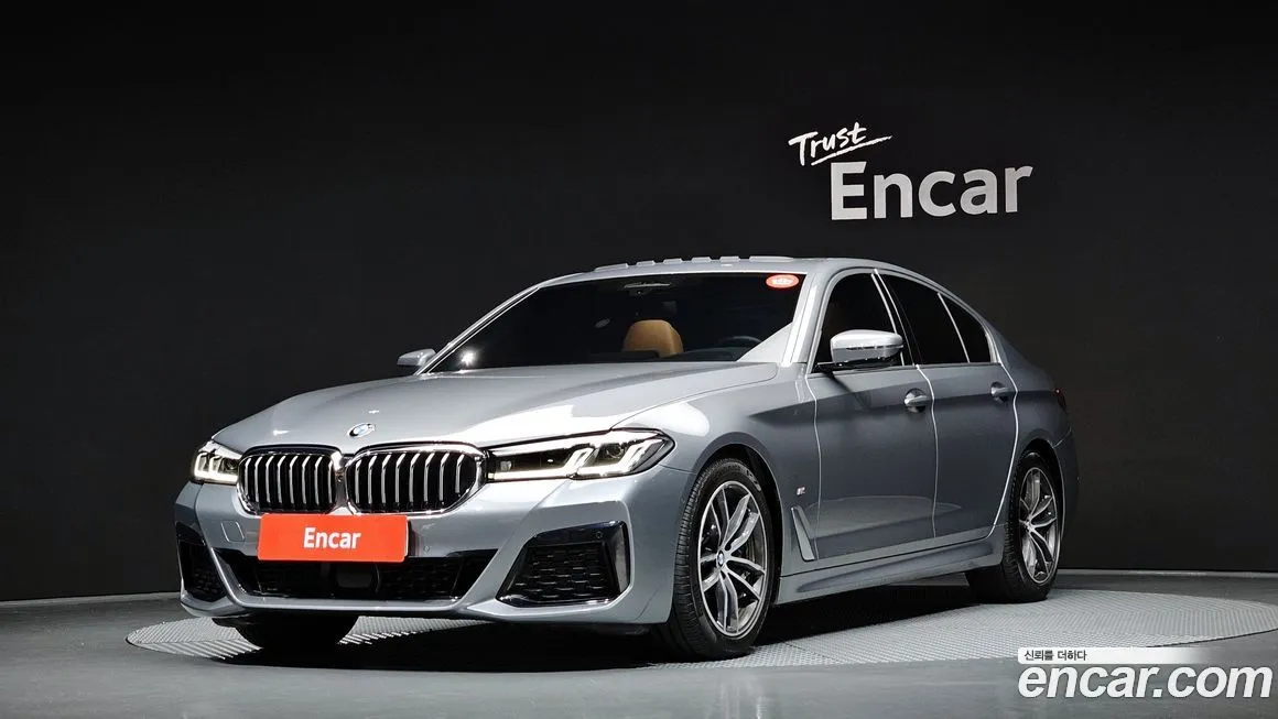 BMW 5-Series — фото 1