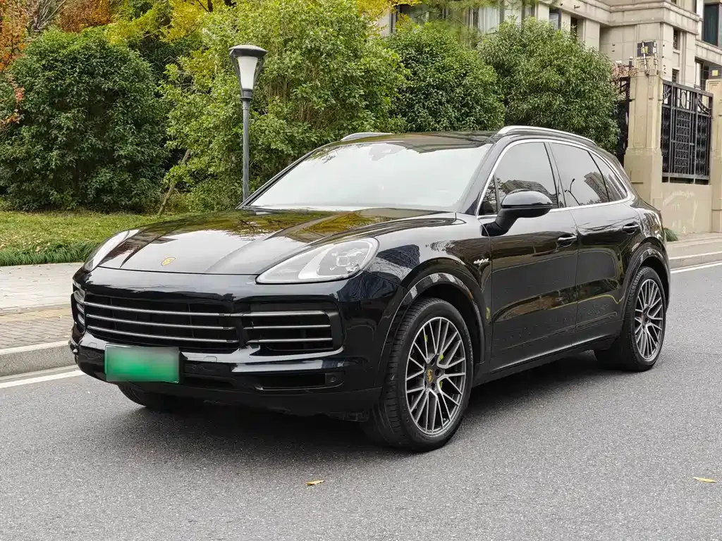 Porsche Cayenne Hybrid — фото 1