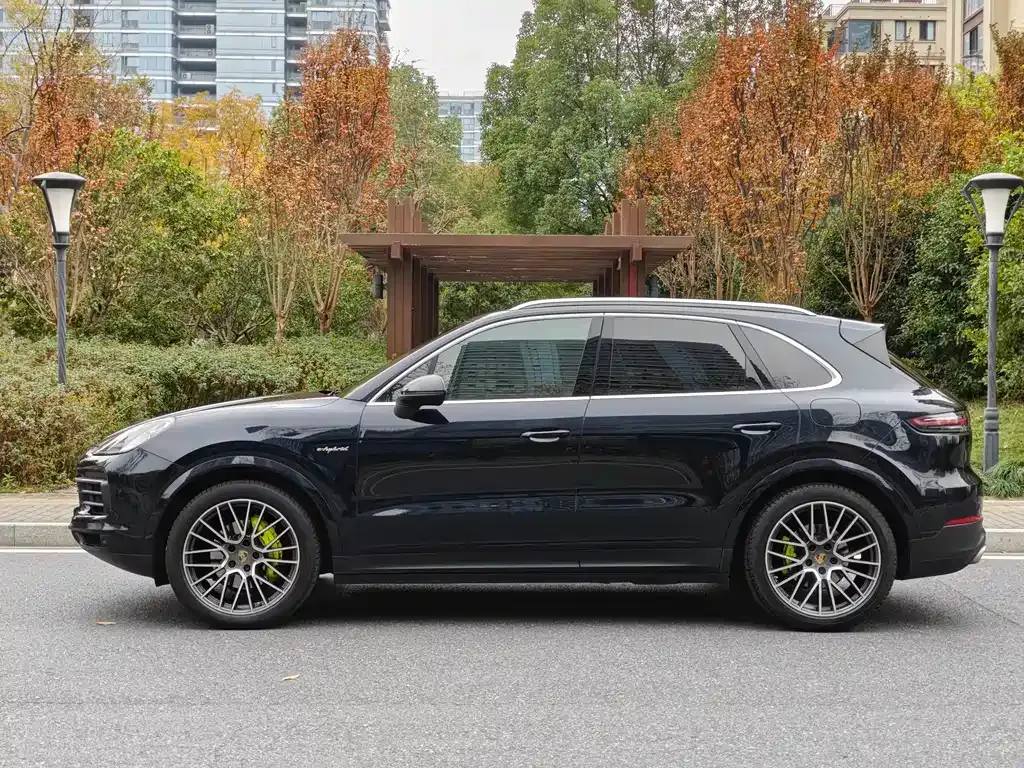 Porsche Cayenne Hybrid — фото 3