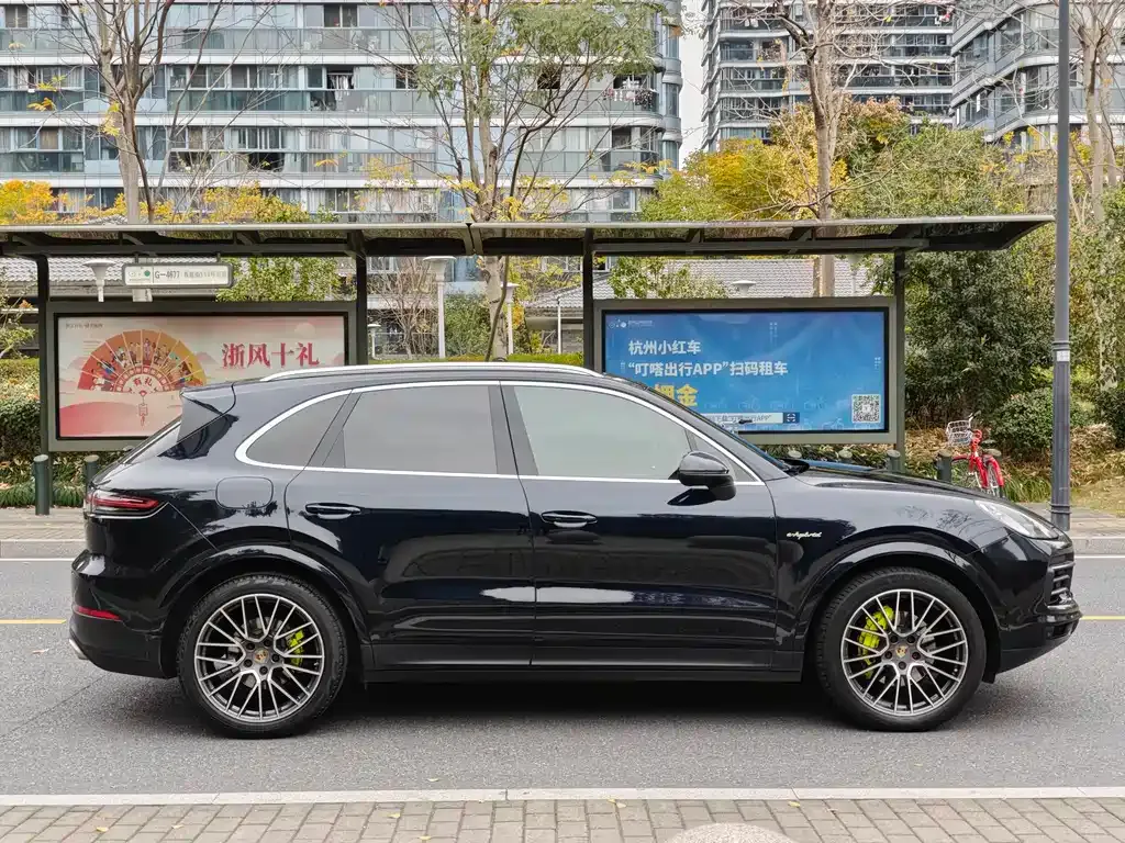 Porsche Cayenne Hybrid — фото 7