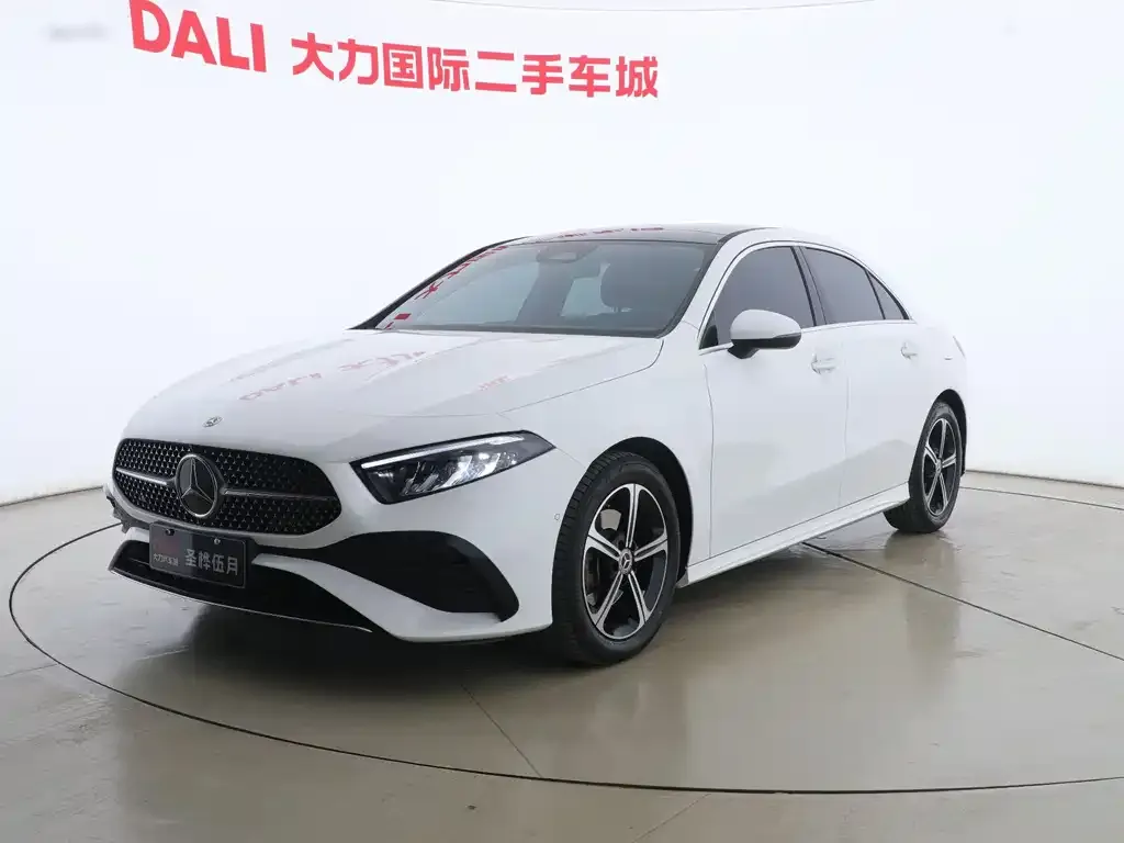 Mercedes-Benz A-Class — фото 1