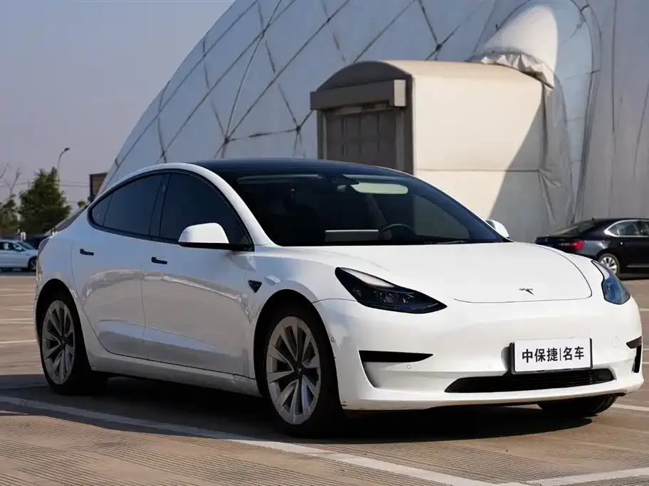 Tesla Model 3 — фото 2