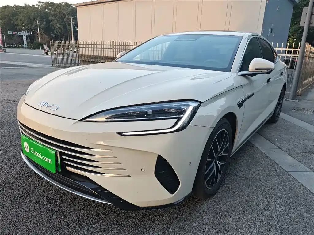 BYD Seal 07 DM-i — фото 1