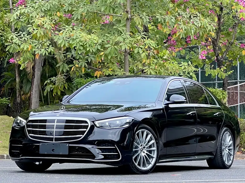 Mercedes-Benz S-Class — фото 1