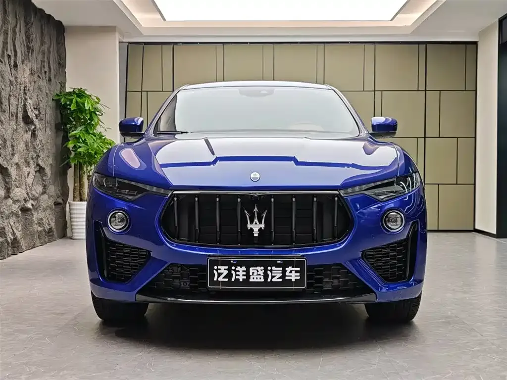Maserati Levante — фото 2