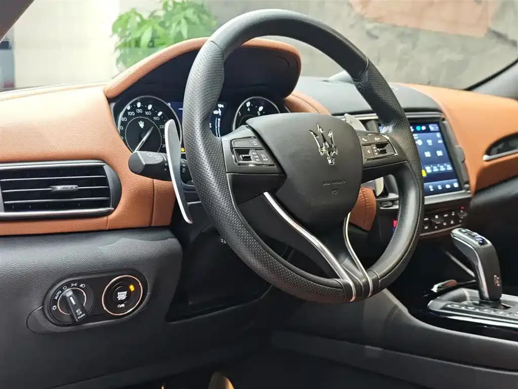Maserati Levante — фото 7