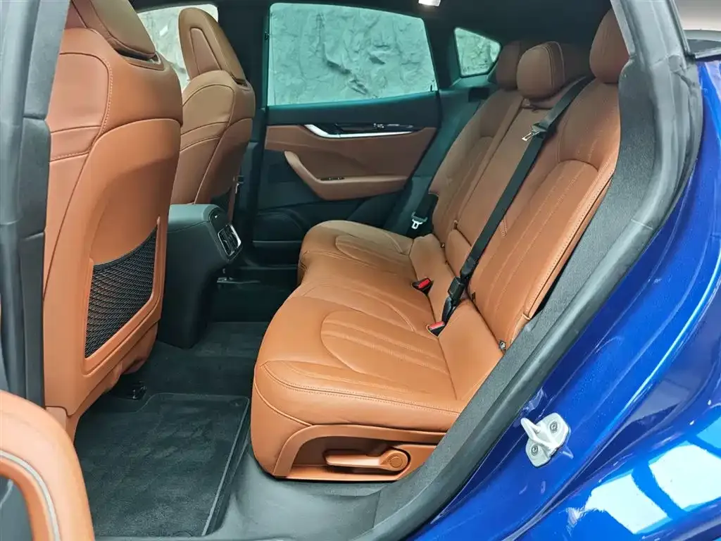 Maserati Levante — фото 9