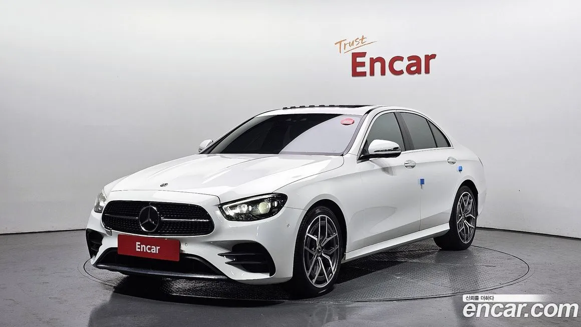 Mercedes-Benz E-Class — фото 1